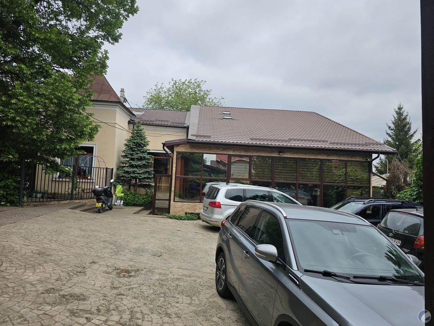 Vila 210 mp  si teren 375 mp situata ultracentral  Iasi 