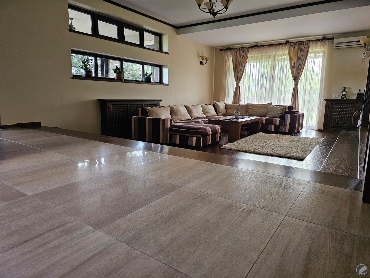 PROPRIETATE UNICA : VILA SI TEREN 3300 MP BUCIUM INTRARE HANUL 3 SARMALE IASI