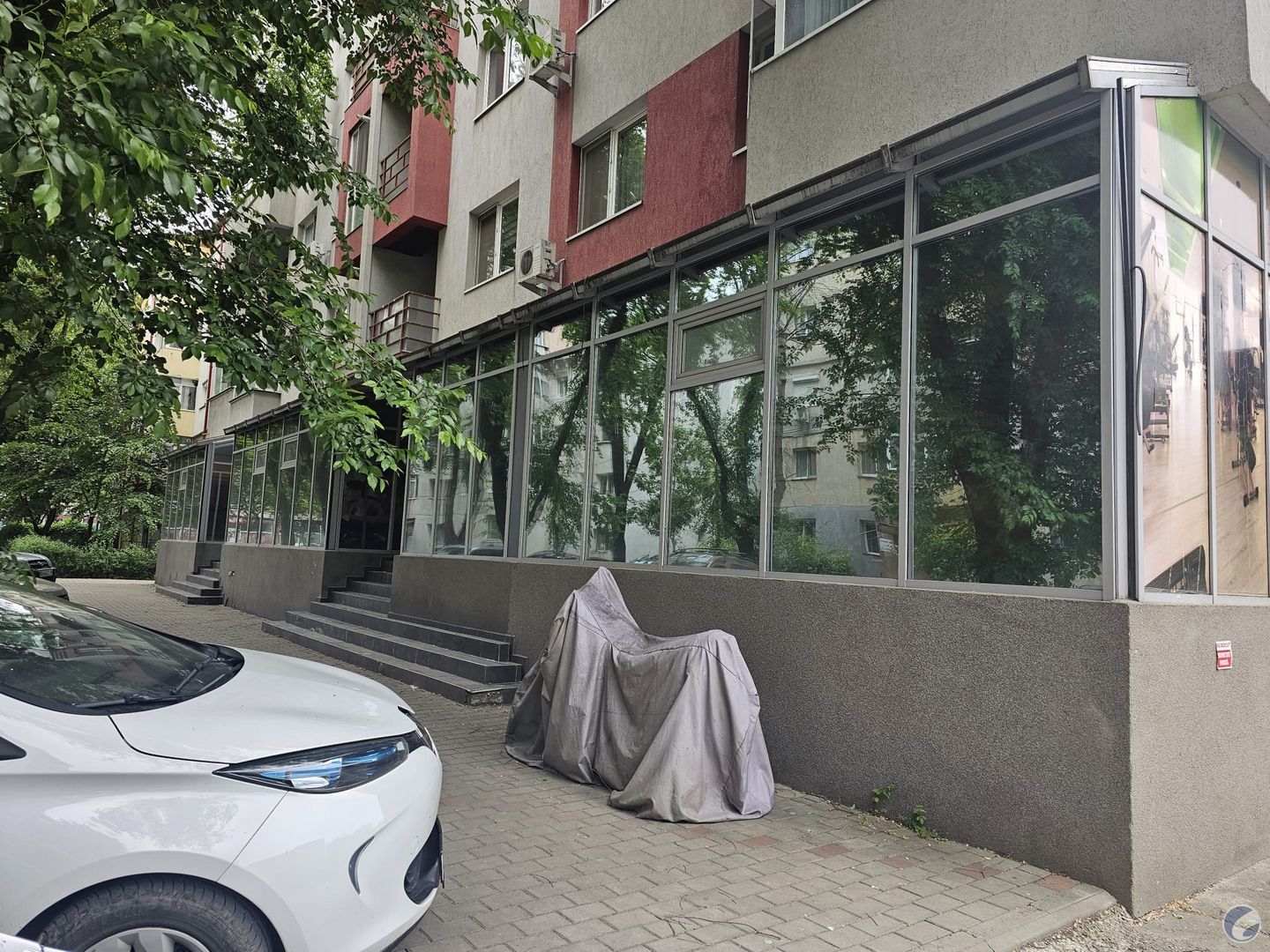 SPATIU COMERCIAL PRIN DESTINATIE 130-160-310 MP IASI NICOLINA PT CLINICA MEDICALA SAU ALTE ACTIVITATI