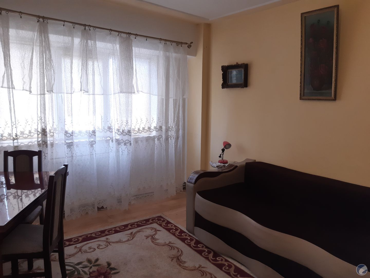 Apartament cu 2 camere, decomandat, zona centrala, langa PiataUnirii