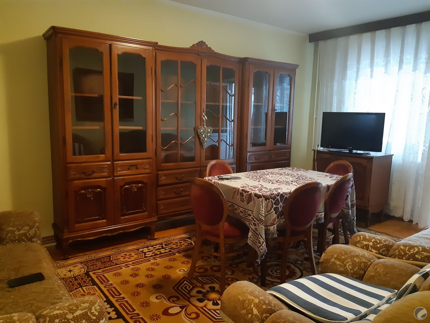 Apartament cu 3 camere, decomandat, centru Iași, lângă Palas