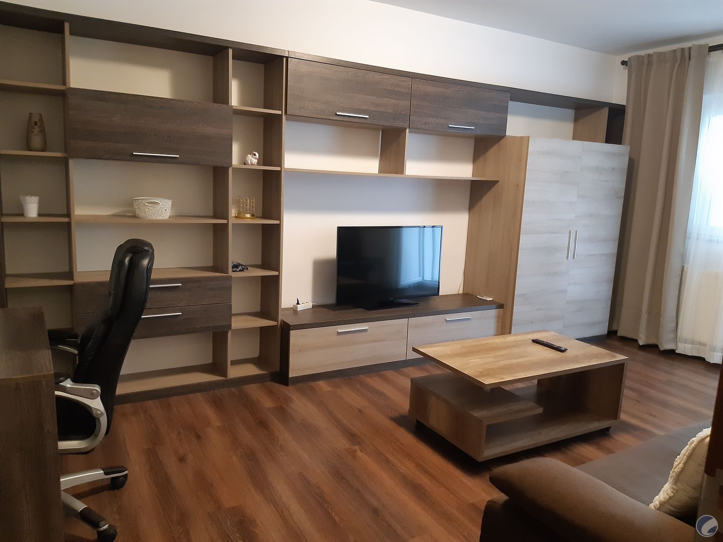 Apartament cu 2 camere, decomandat, etaj 1, ultracentral Iasi, langa Palas