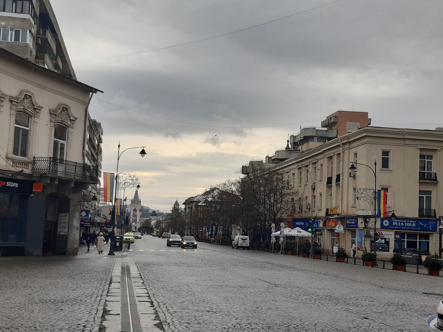 SPAȚIU  50 MP ULTRACENTRAL IAȘI BULEVARDUL ȘTEFAN CEL MARE ȘI SFÂNT