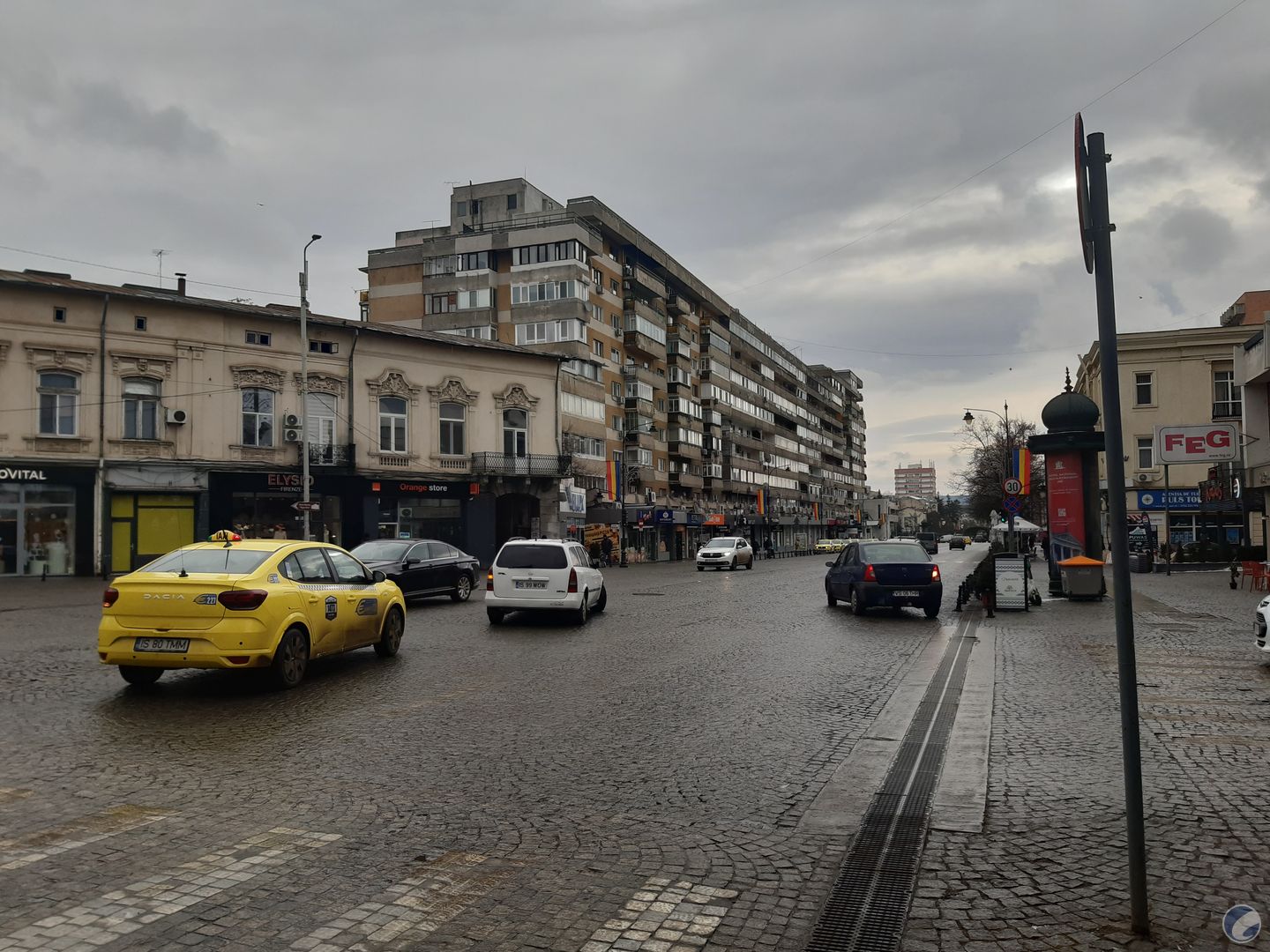 Spatiu 70 mp, zona centrala Iasi, Piata Unirii