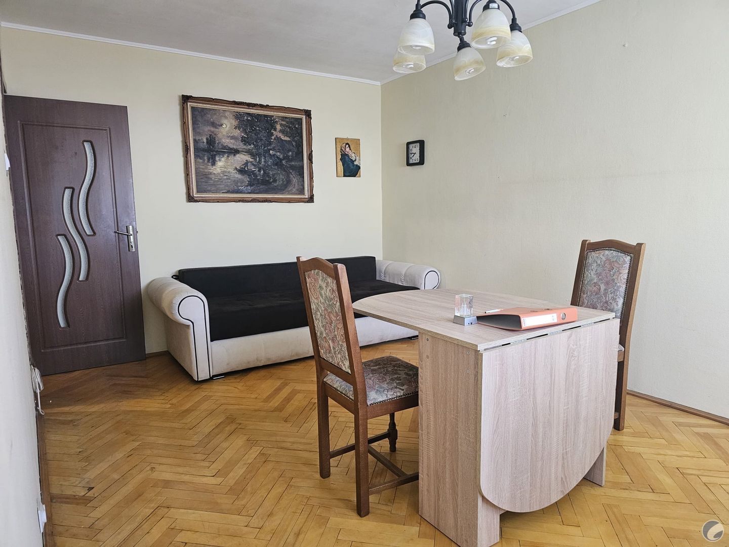 Apartament cu 3 camere Iasi Pacurari dupa scoala Petru Poni pe partea dreapta