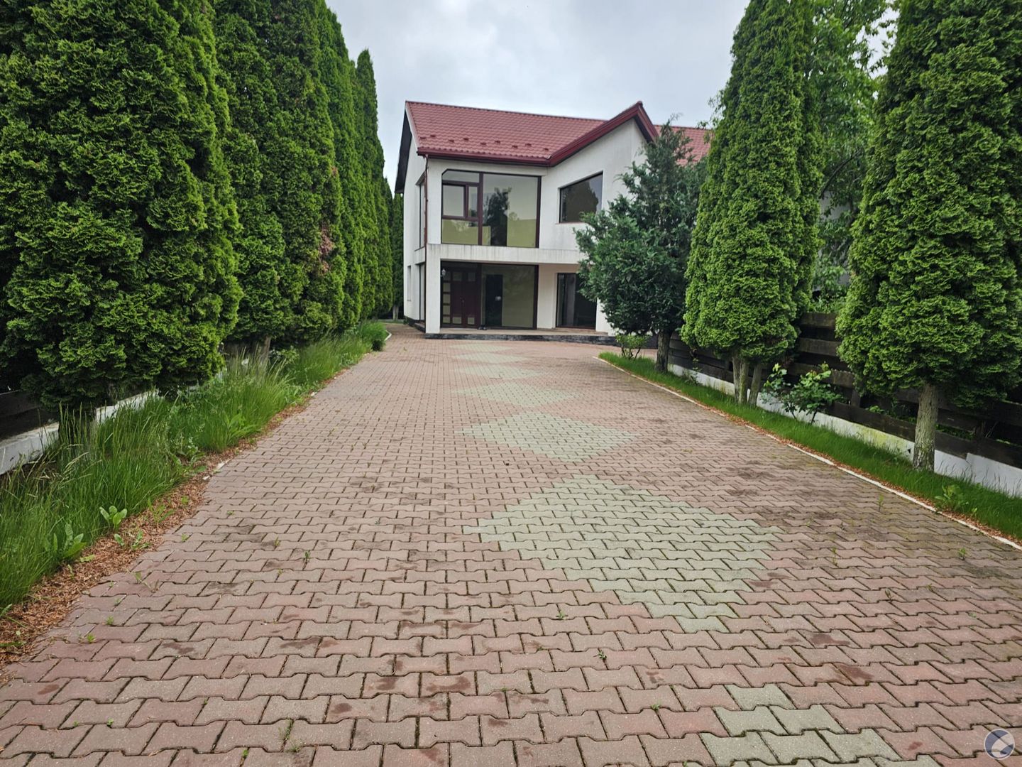 Vila plus corp separat locuinta birouri Iasi Valea Lupului Penny