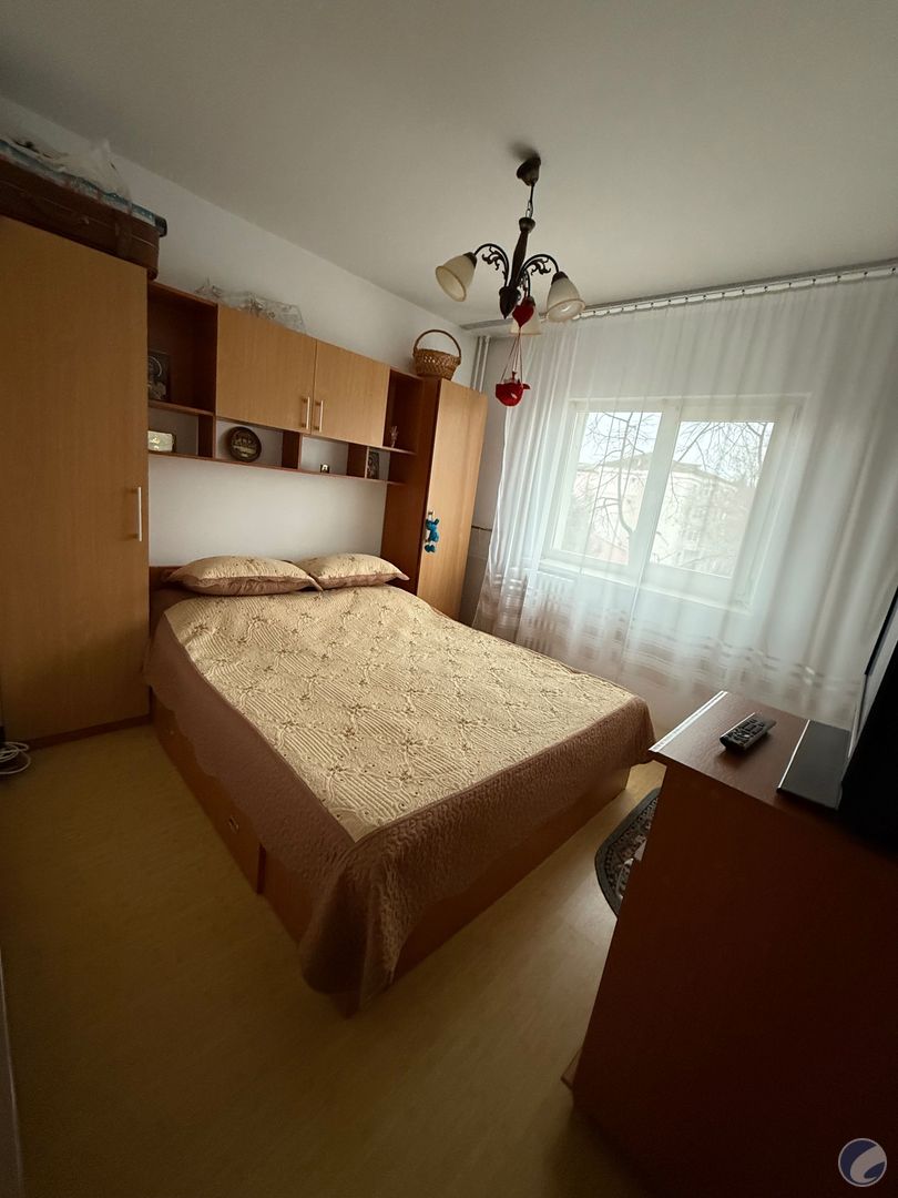 Apartament cu 2 camere, decomandat, Iasi, centru-Podul de Fier
