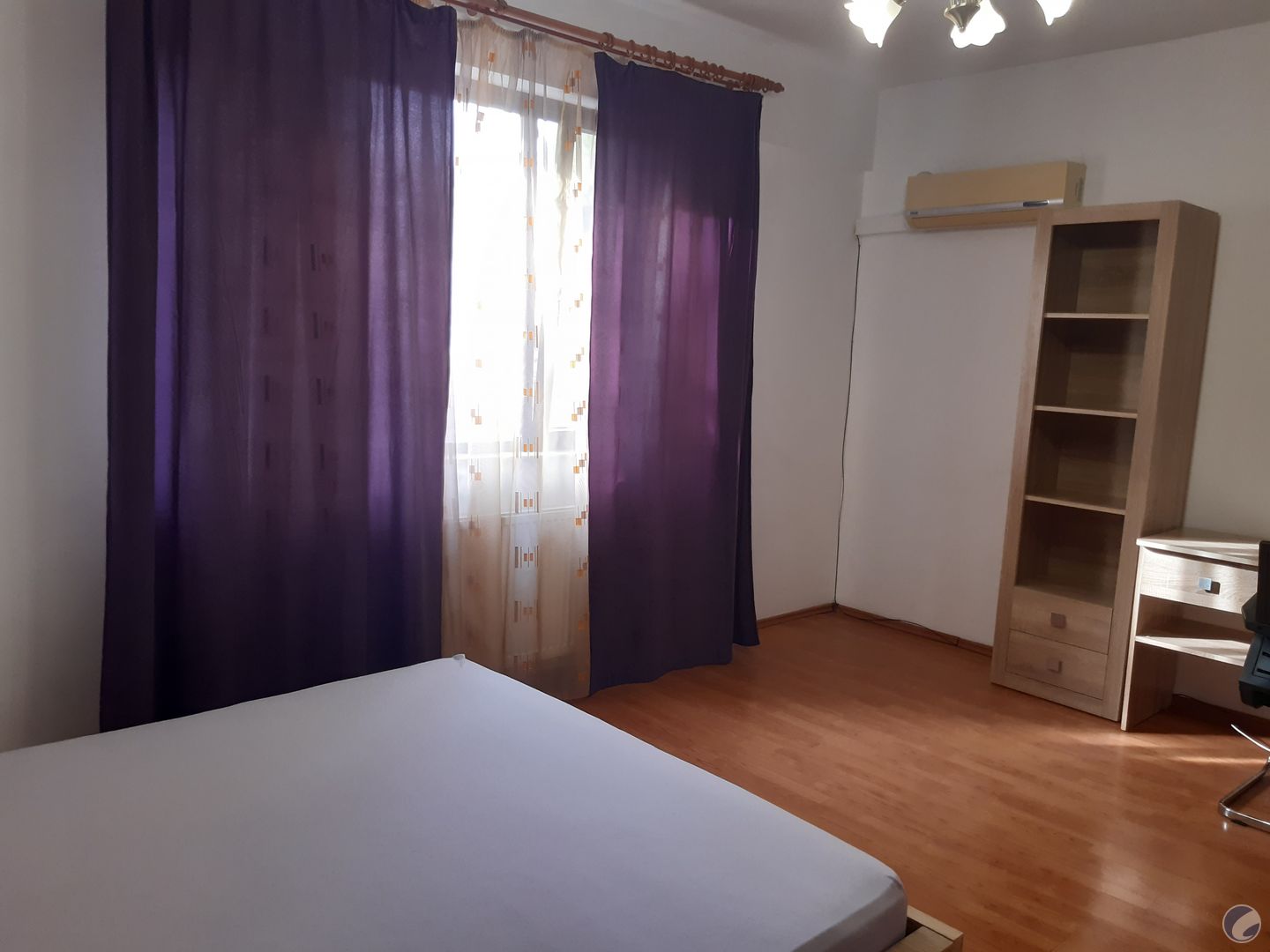 Apartament cu 3 camere bloc nou centru Independentei langă UMF